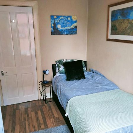 Spacious Flat In Bridgeton, Glasgow Exterior photo